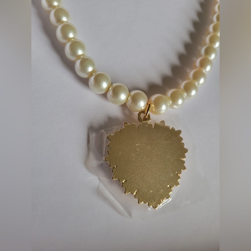 Dolce & Gabbana Gold Heart Charm - Picture 3 of 6